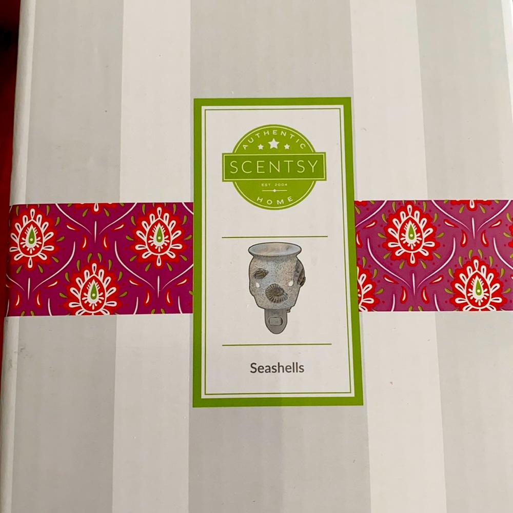 NEW! Scentsy electric wax warmer wall plug in. Seashell design. With new wax!